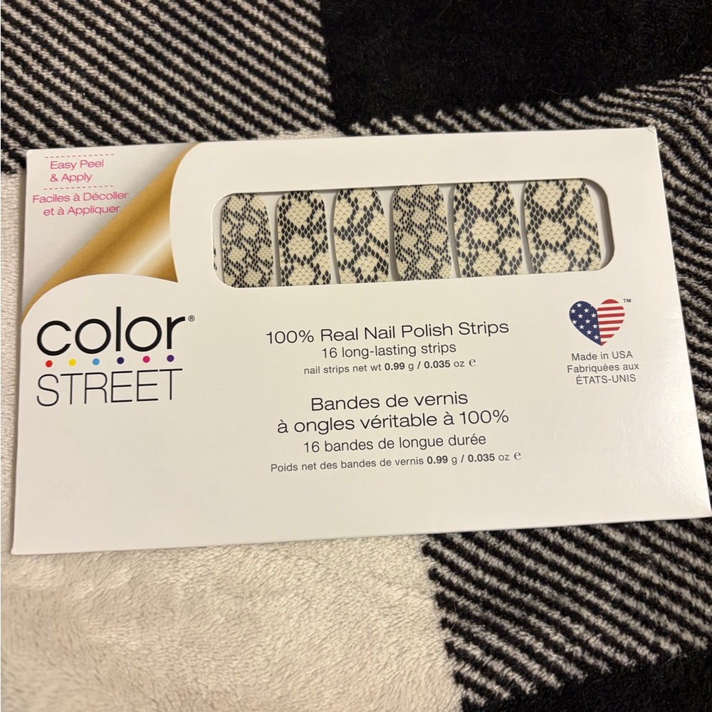 Color Street Black and White Nail Strips HEADS AND SCALES